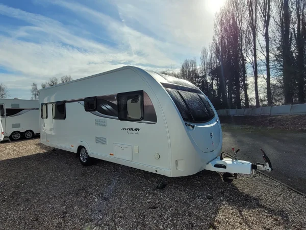 Swift Astbury 2019 (U5563)