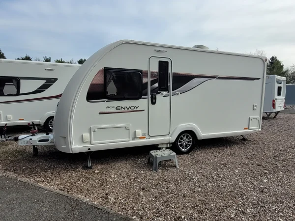 Swift Ace Envoy 2018 (U5576)